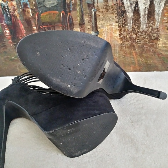 Qupid Platform Suede Black High Heels. Woman Shoe - Picture 4 of 5